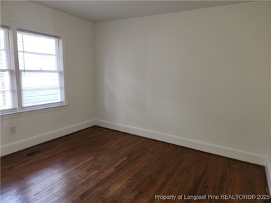 313 Oakridge Ave, Fayetteville, NC 28305 - photo 6