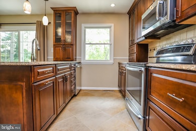 24669 Greenview Dr, Hollywood, MD 20636 - photo 7