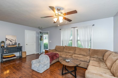1008eaglepoint06
