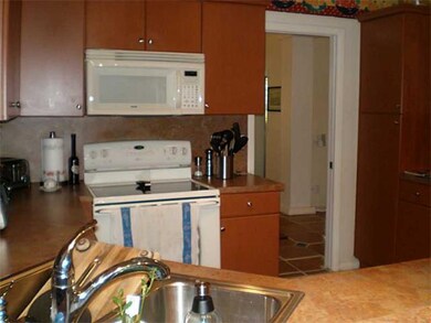 Cafeteria/Kitchen