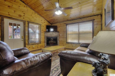 921 Mcmakin Way, Pigeon Forge, TN 37863 - photo 3