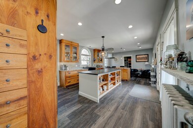 7 Pleasant St, West Lebanon, NH 03784 - photo 3