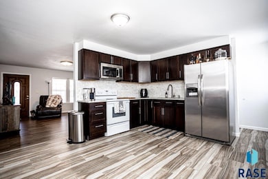 3601 S Holbrook Ave, Sioux Falls, SD 57106 - photo 7