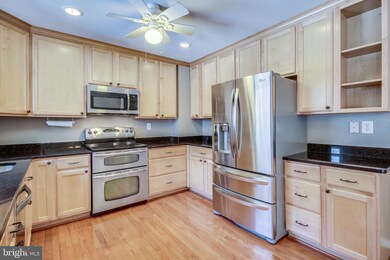 5114 Portsmouth Rd, Fairfax, VA 22032 - photo 2