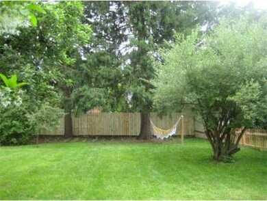 8 W Park Dr, Easthampton, MA 01027 - photo 4