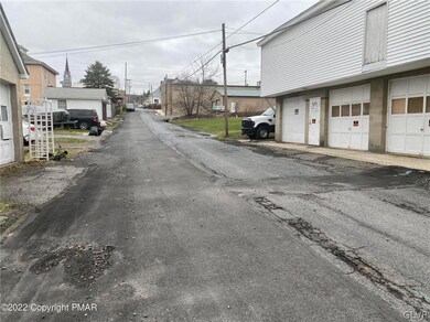 30 School St, Jim Thorpe, PA 18229 - photo 3