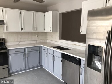 2565 Ambling Cir, Crofton, MD 21114 - photo 7