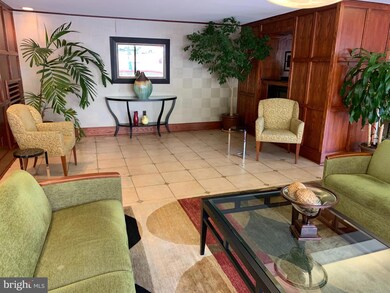 Jefferson House unit 801, Washington, DC 20037 - photo 4