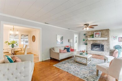 207 W Brown St, Cleburne, TX 76033 - photo 4