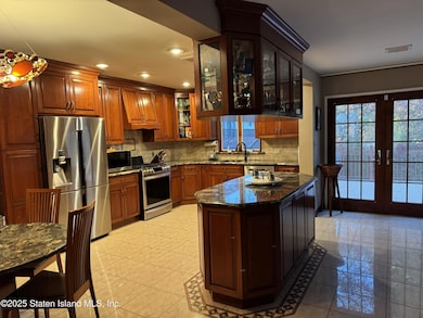 47 Vista Ave, Staten Island, NY 10304 - photo 2