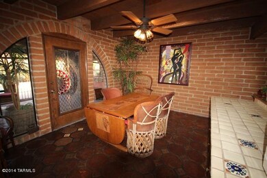 2777_dining2_lrg