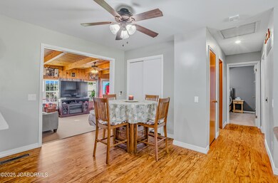 908 Randolph St, Glasgow, MO 65254 - photo 7