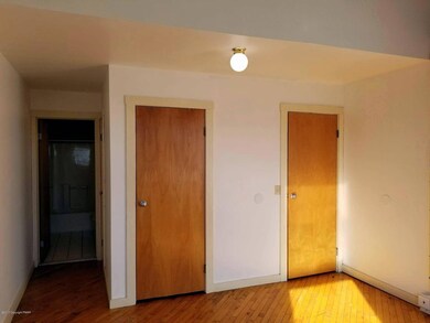 633 Mckinley St unit 204, Hazleton, PA 18201 - photo 4