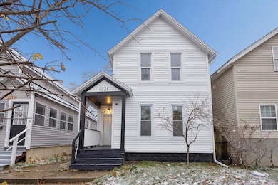 1221 Quarry Ave NW, Grand Rapids, MI 49504 - photo 2