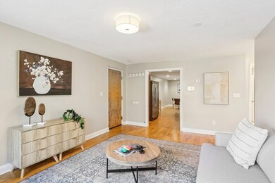 41 Walnut St unit 22, Waltham, MA 02453 - photo 2