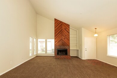 7879 Green Lawn Dr unit 7879, Houston, TX 77088 - photo 5