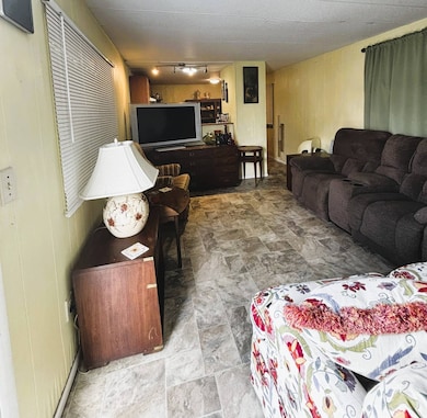 112 Phyllis Dr, Sebastian, FL 32958 - photo 7