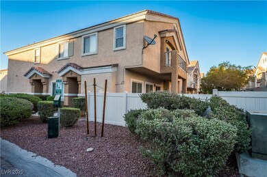 Townhome / multi-family property featuring stucco