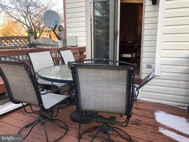 2711 Crestwick Place, District Heights, MD 20747 - photo 2