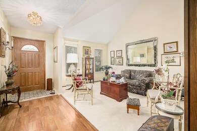 P6203 Roxburgh Ct -017