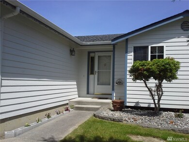 27315 Country Place NW, Stanwood, WA 98292 - photo 2
