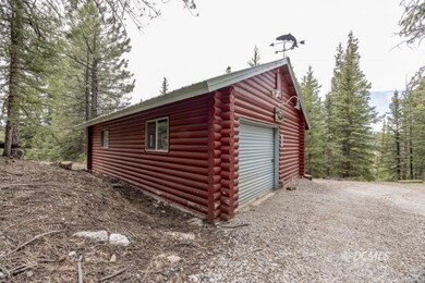 Detached Garage