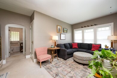 1221 44th St, Des Moines, IA 50311 - photo 3