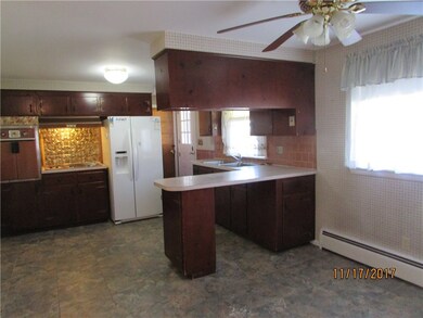 24 Roberts St, Cumberland, RI 02864 - photo 3