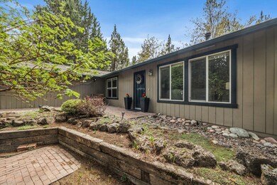 61547 Friar Tuck Ln, Bend, OR 97702 - photo 3