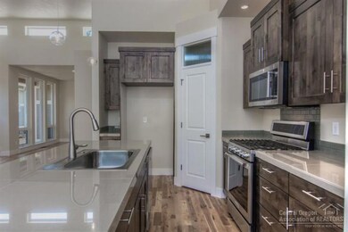 2246 NW Hill St, Bend, OR 97701 - photo 6