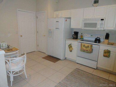 917 Hampton Cir, Naples, FL 34105 - photo 3