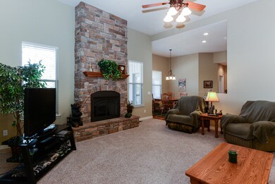 1127 Little Aunts Creek Rd, Kimberling City, MO 65686 - photo 4