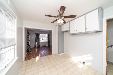 486 Cliff St (12 of 16)