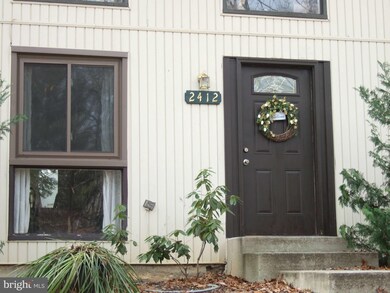 2412 Cloudcroft Square, Reston, VA 20191 - photo 2