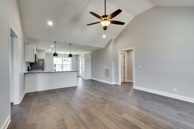 408 Rose Ln, Shelbyville, TN 37160 - photo 5