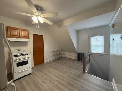 347 Avenue C unit 3, Bayonne, NJ 07002 - photo 2
