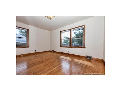 2594 E Robin Rd, New Albany, IN 47150 - photo 4