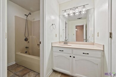 3704 N Cedar St, Zachary, LA 70791 - photo 4