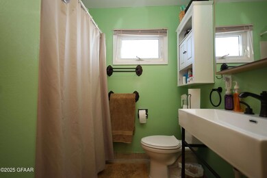 510 4th St W, Lakota, ND 58344 - photo 6