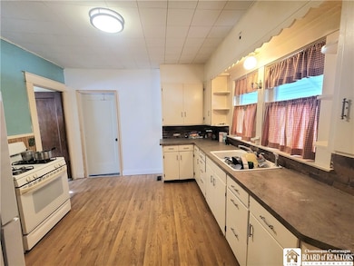 146 Sampson St, Jamestown, NY 14701 - photo 7