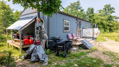 Cabin on 13 acres015