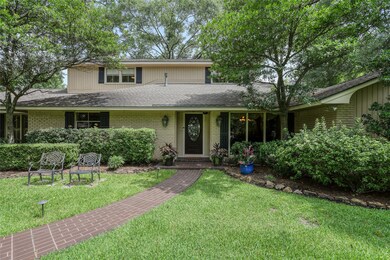 11706 Forest Glen St, Houston, TX 77024 - photo 2