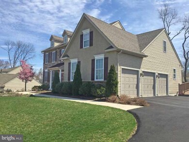 238 Royal Ct, Langhorne, PA 19047 - photo 2