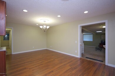 534 Grove Park Blvd, Jacksonville, FL 32216 - photo 7