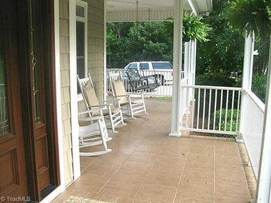 1541 Brownstone Hills Dr, Asheboro, NC 27205 - photo 2