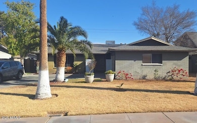 4527 S Forest Ave, Tempe, AZ 85282 - photo 2