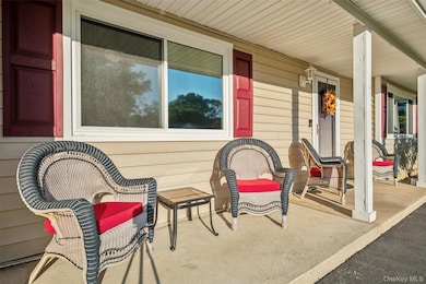 27 Parkridge Cir, Port Jefferson Station, NY 11776 - photo 2