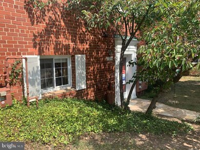 3235 Martha Custis Dr, Alexandria, VA 22302 - photo 6