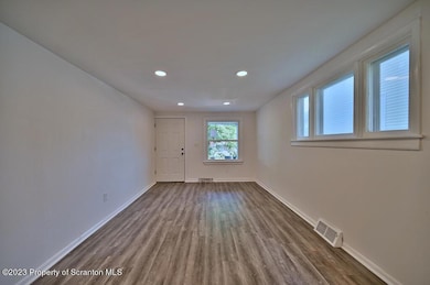 1716 Wayne Ave unit 1716 1/2, Scranton, PA 18508 - photo 3