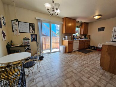 1232 W Harbeck Rd, Grants Pass, OR 97527 - photo 4